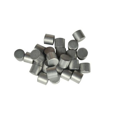 1070 Aluminiumdeeltjes met platte koepel, met een op maat gemaakt gat